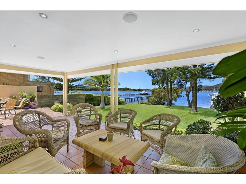 55 Albany Street, Point Frederick NSW 2250