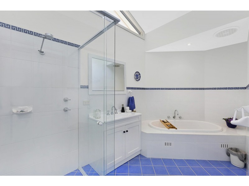 55 Albany Street, Point Frederick NSW 2250