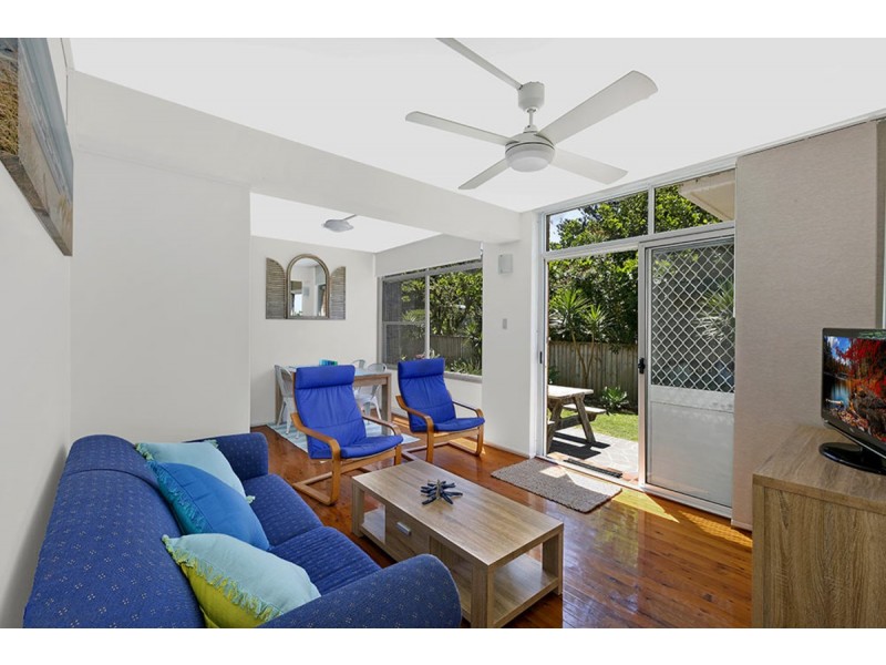 2/145 Avoca Drive, Avoca Beach NSW 2251