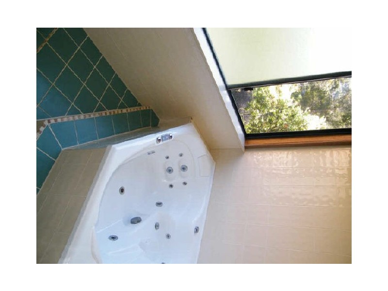 173 The Round Drive, Avoca Beach NSW 2251