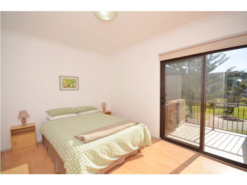 2/4 Del Mar Drive, Copacabana NSW 2251