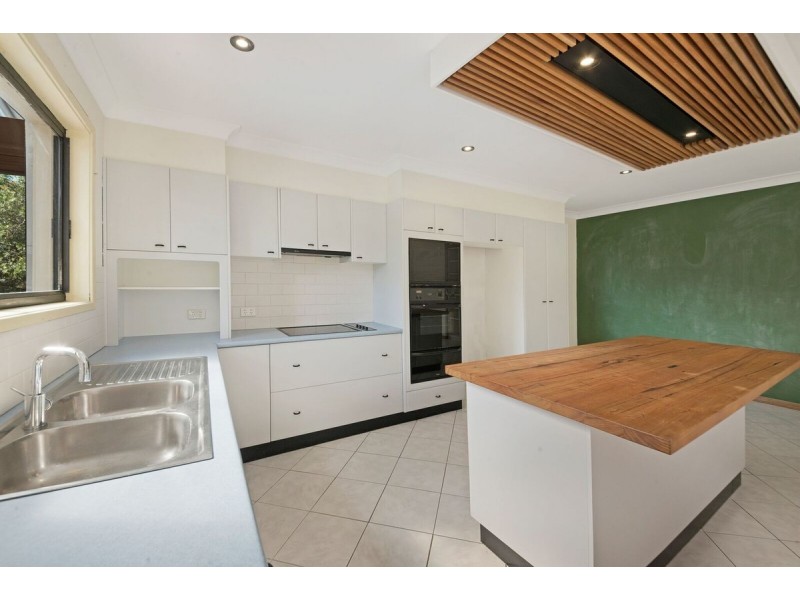 272 Avoca Drive, Avoca Beach NSW 2251