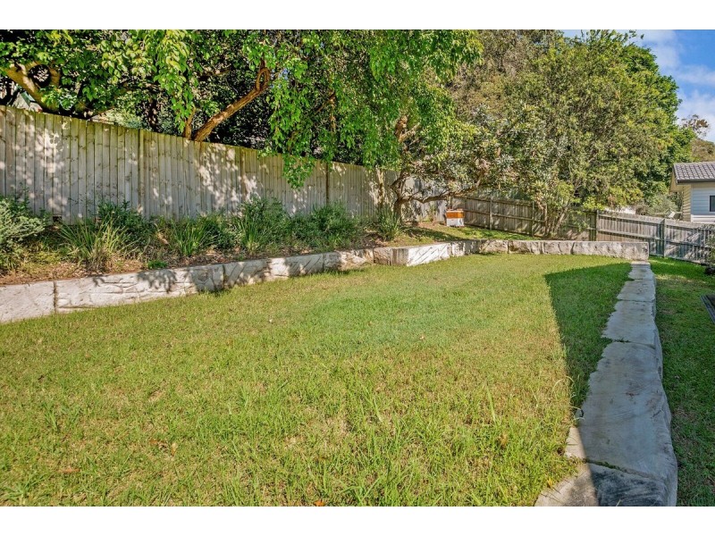 272 Avoca Drive, Avoca Beach NSW 2251