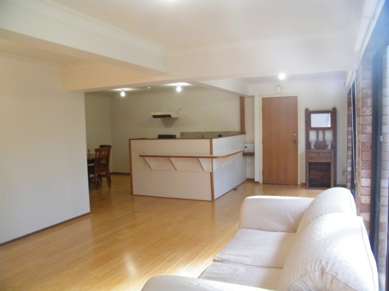 16 Lakeside Drive, Macmasters Beach NSW 2251