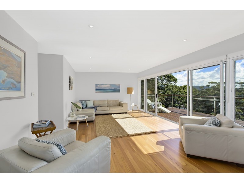 13 Fairscene Crescent, Avoca Beach NSW 2251