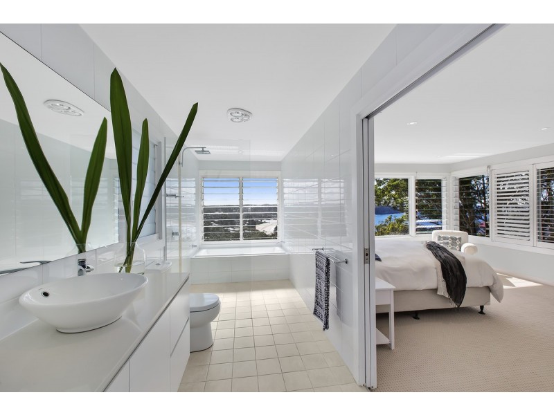 13 Fairscene Crescent, Avoca Beach NSW 2251