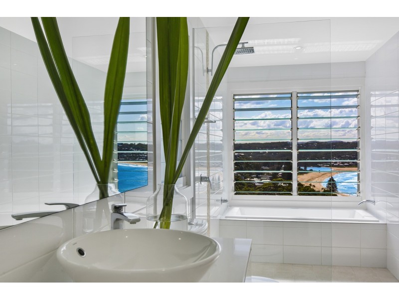 13 Fairscene Crescent, Avoca Beach NSW 2251