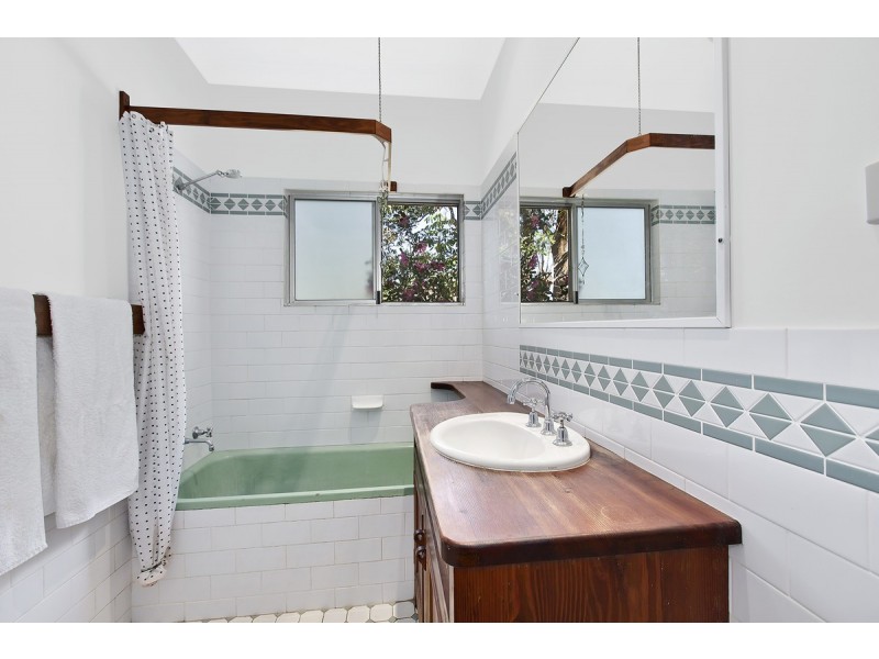 64 Cape Three Points Road, Avoca Beach NSW 2251