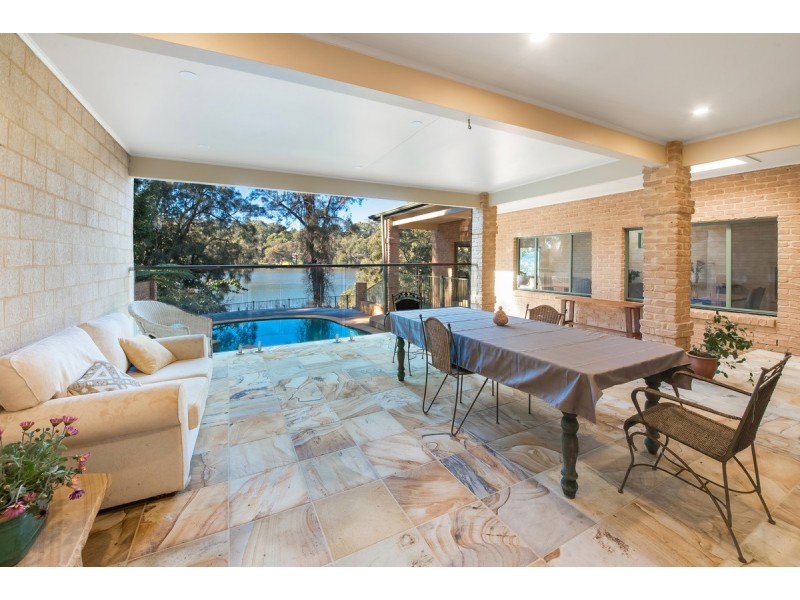 293A The Round Drive, Avoca Beach NSW 2251