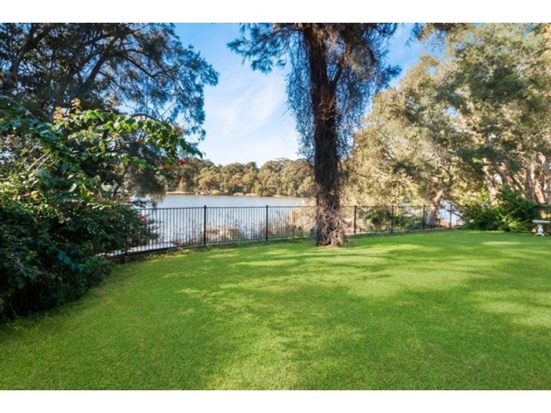 293A The Round Drive, Avoca Beach NSW 2251