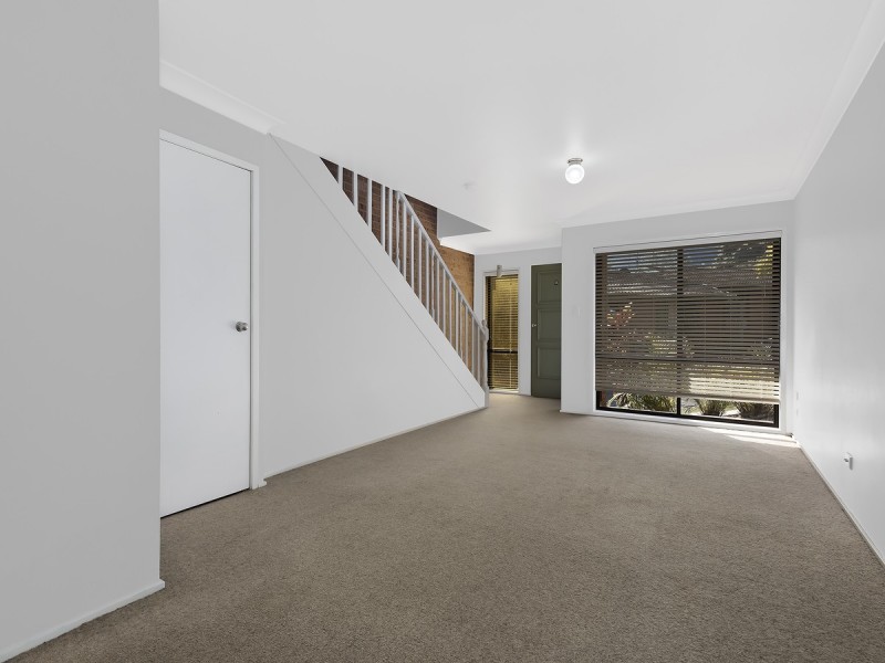 2/63 Davies Street, Kincumber NSW 2251