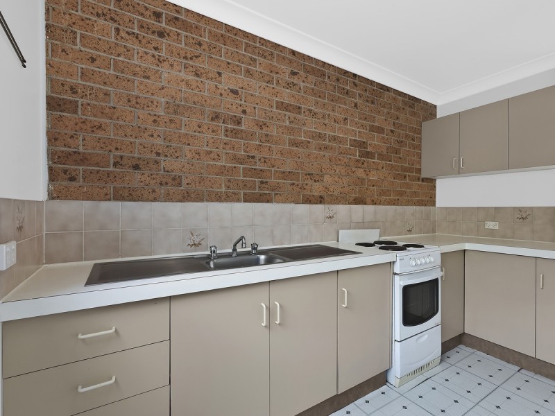 2/63 Davies Street, Kincumber NSW 2251