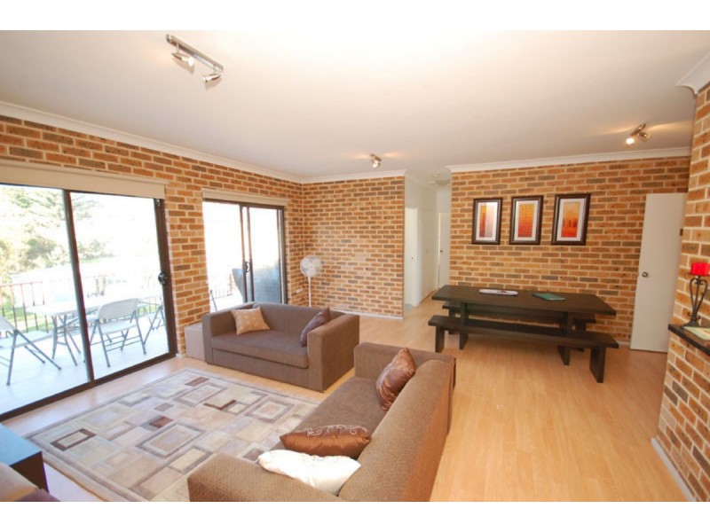 2/4 Del Mar Drive, Copacabana NSW 2251