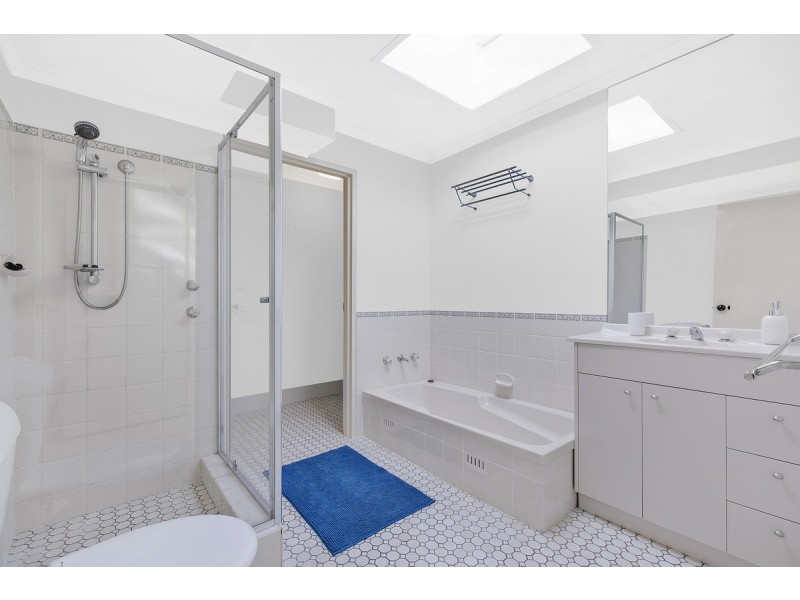 6/8 Avoca Drive, Avoca Beach NSW 2251