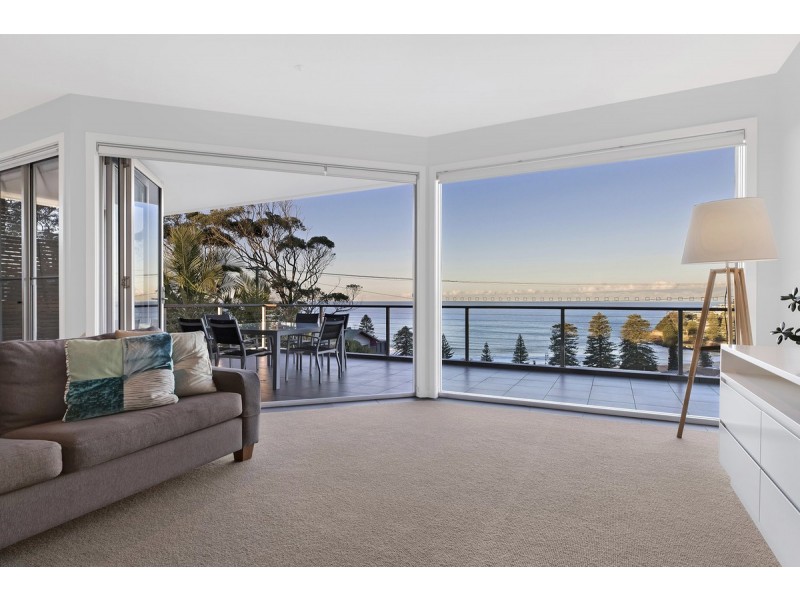 12 Warren Avenue, Avoca Beach NSW 2251