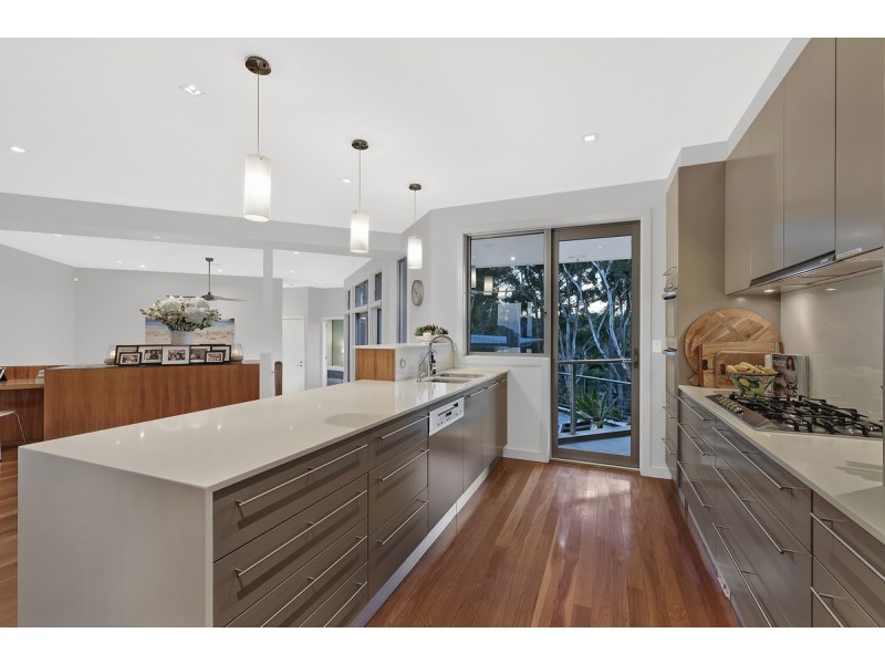 12 Warren Avenue, Avoca Beach NSW 2251