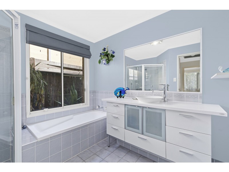 10 Ensenada Road, Copacabana NSW 2251