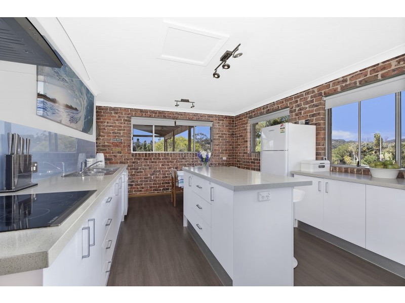 11 Matong Lane, Avoca Beach NSW 2251