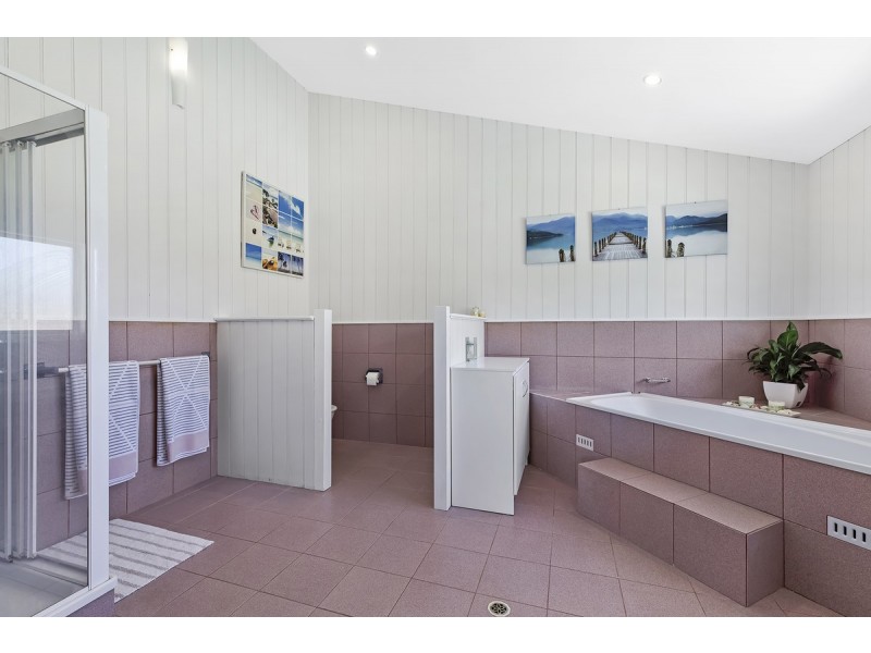 11 Matong Lane, Avoca Beach NSW 2251