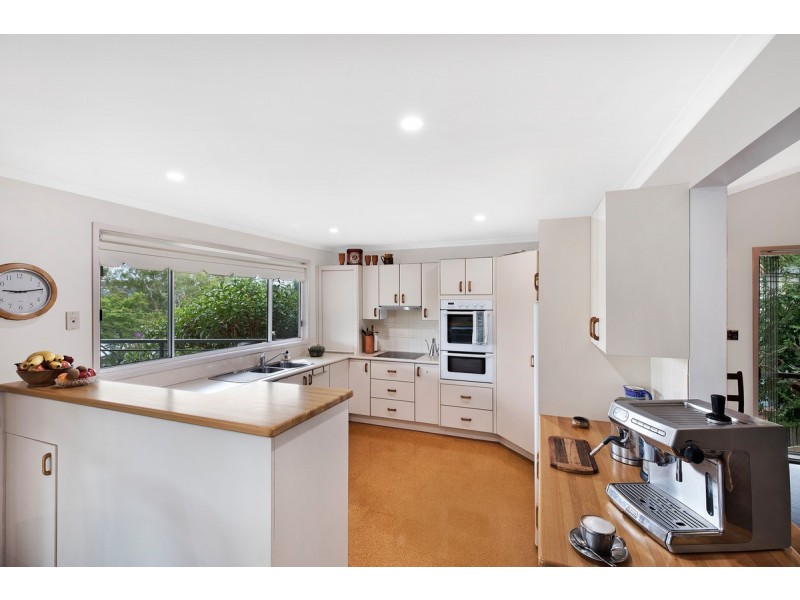8 Daniel Close, Macmasters Beach NSW 2251
