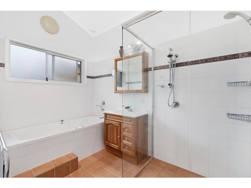8 Daniel Close, Macmasters Beach NSW 2251