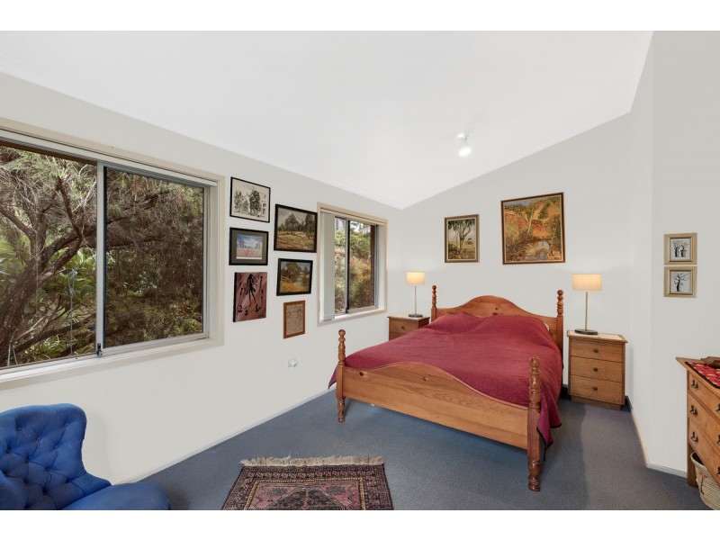 8 Daniel Close, Macmasters Beach NSW 2251