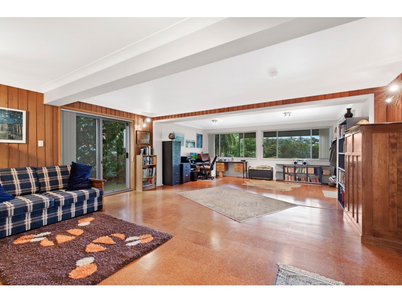 8 Daniel Close, Macmasters Beach NSW 2251