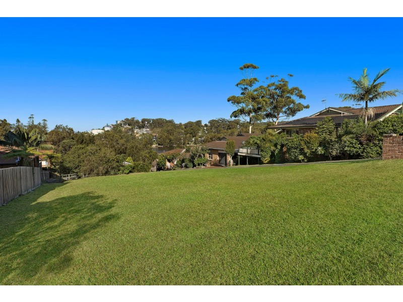 311 The Round Drive, Avoca Beach NSW 2251