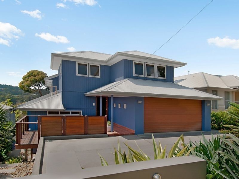 16 Fiesta Crescent, Copacabana NSW 2251