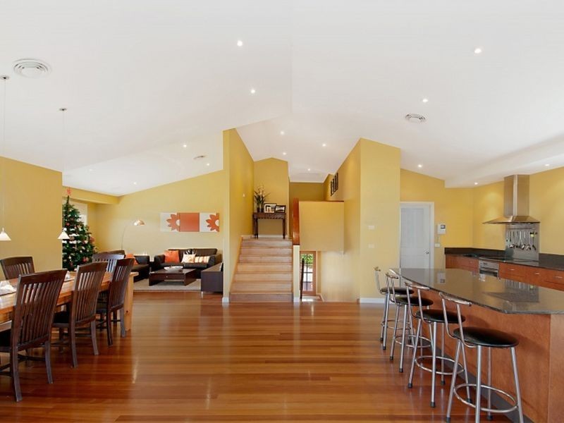 16 Fiesta Crescent, Copacabana NSW 2251