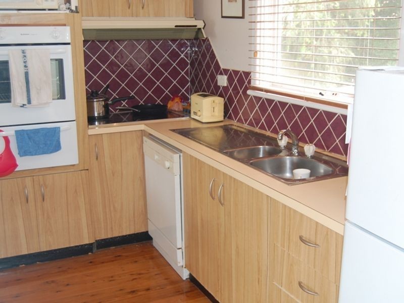 14 Ventura Avenue, Bateau Bay NSW 2261