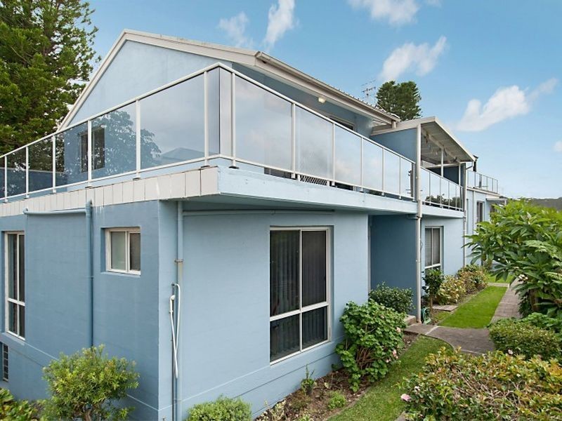 1/4 Ficus Avenue, Avoca Beach NSW 2251