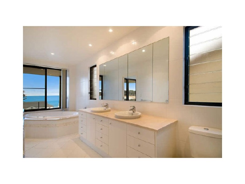 112 Avoca Drive, Avoca Beach NSW 2251