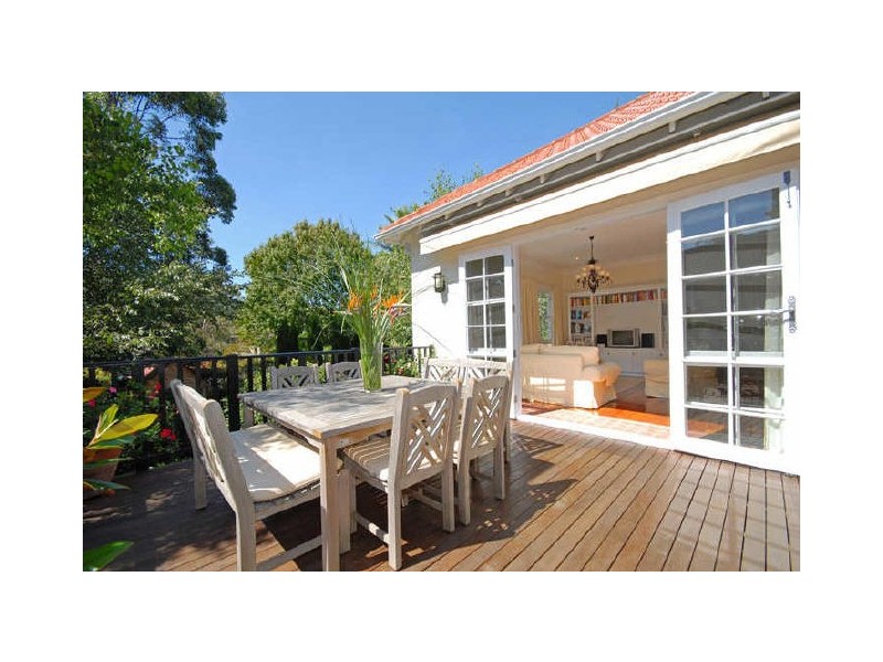 4 Holdsworth Avenue, St Leonards NSW 2065