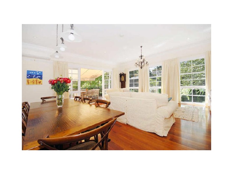 4 Holdsworth Avenue, St Leonards NSW 2065
