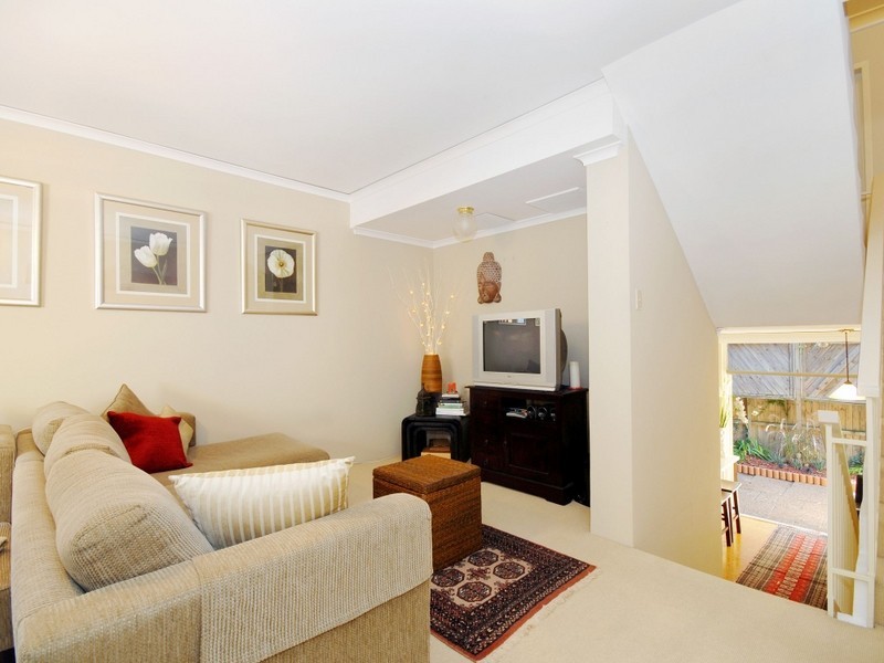 13/2-4 Trafalgar Street, Crows Nest NSW 2065