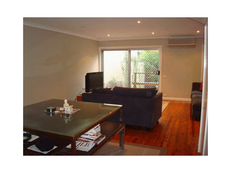 2/6 Boronia Street, Wollstonecraft NSW 2065