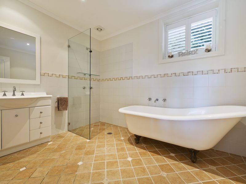 24 Fermoy Avenue, Bayview NSW 2104