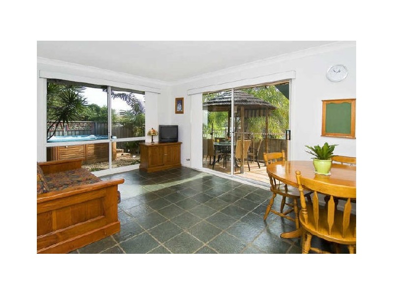 1a Carpenter Crescent, Warriewood NSW 2102