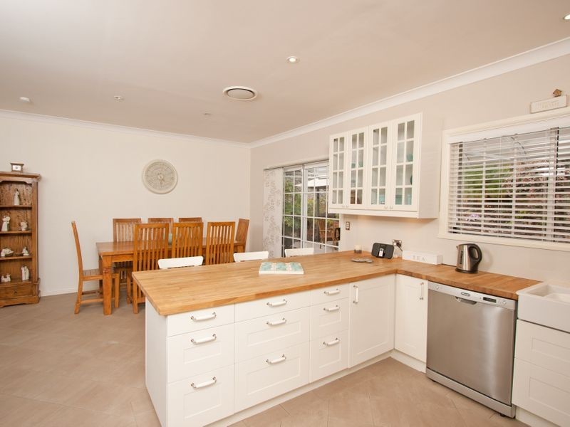12 Jacquelene Close, Bayview NSW 2104