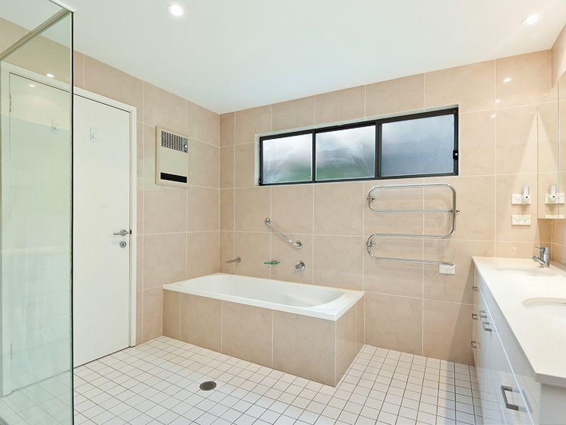 1865 Pittwater Road, Bayview NSW 2104