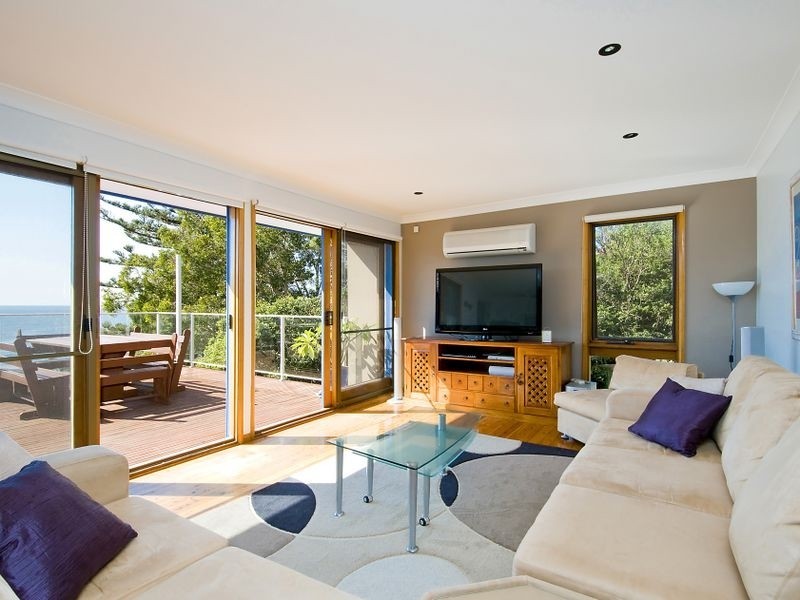 19 Karloo Parade, Newport NSW 2106