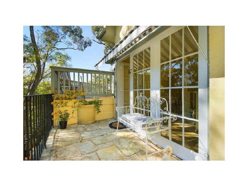 11 Loquat Valley Road, Bayview NSW 2104