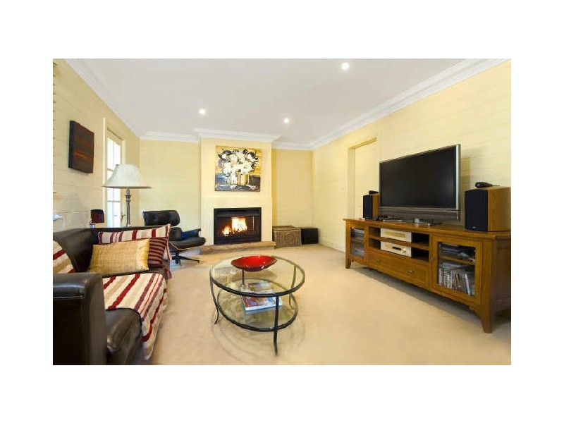 11 Loquat Valley Road, Bayview NSW 2104