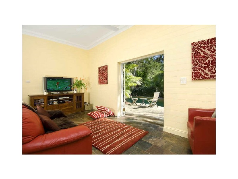 11 Loquat Valley Road, Bayview NSW 2104