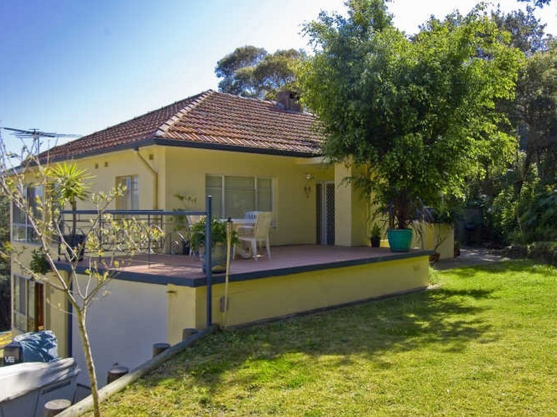 2 The Avenue, Newport NSW 2106
