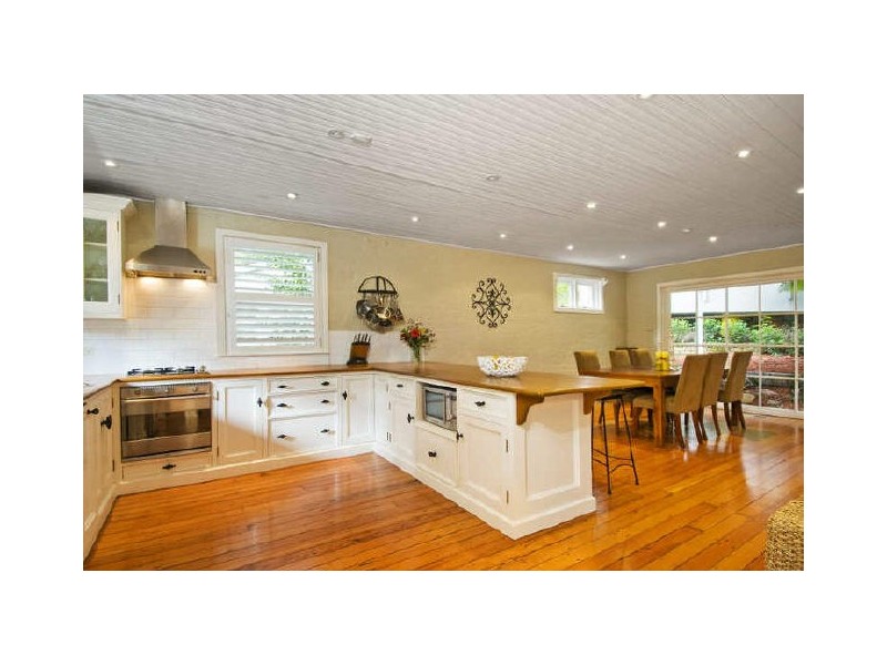 26 Loquat Valley Road, Bayview NSW 2104