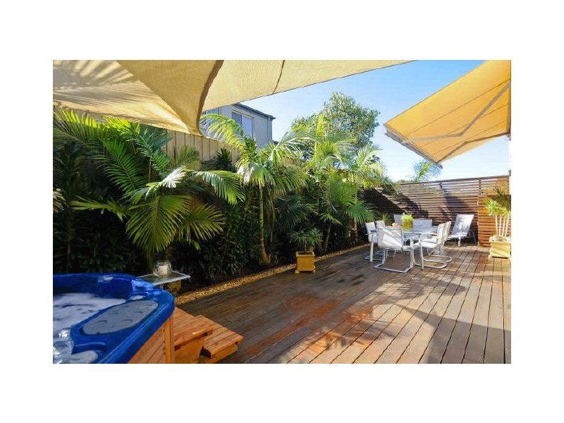 11 Lorikeet Grove, Warriewood NSW 2102