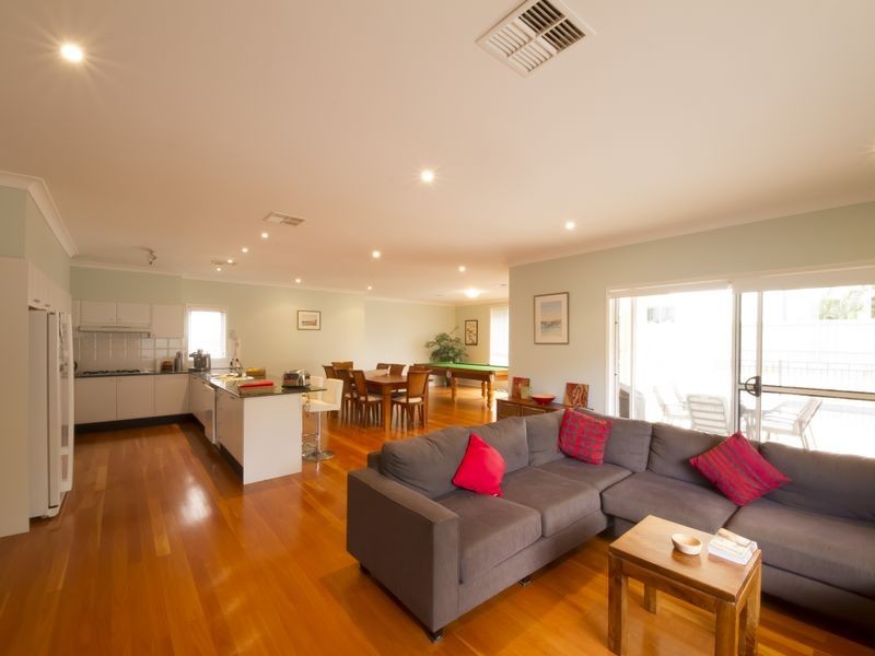 10 Grevillea Avenue, Warriewood NSW 2102