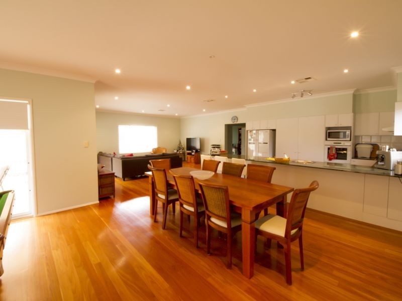 10 Grevillea Avenue, Warriewood NSW 2102